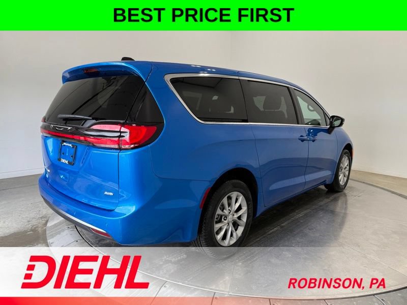 New 2027 Chrysler Pacifica Select AWD/4WD image 7