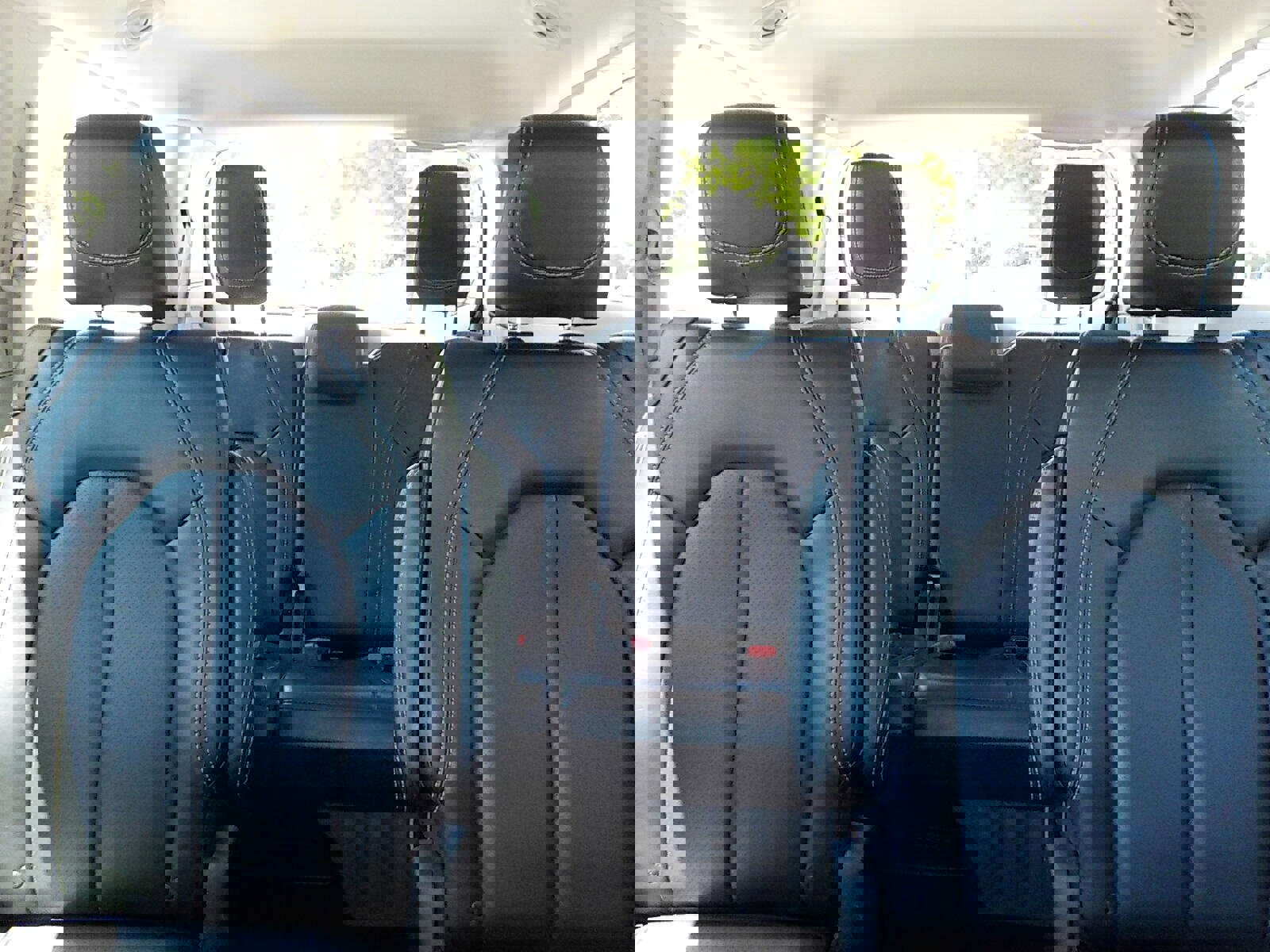 Used 2023 Chrysler Pacifica Touring-L image 19