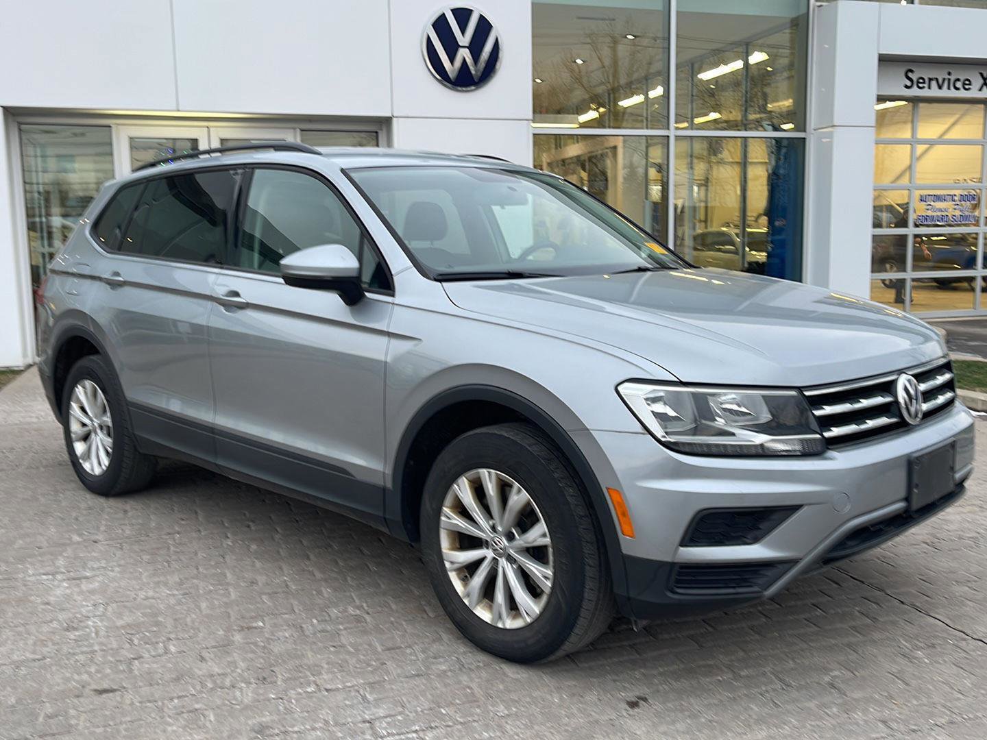 Used 2020 Volkswagen Tiguan S image 3