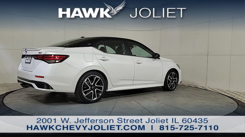 Used 2025 Nissan Sentra SR w/ SR Premium Package image 6