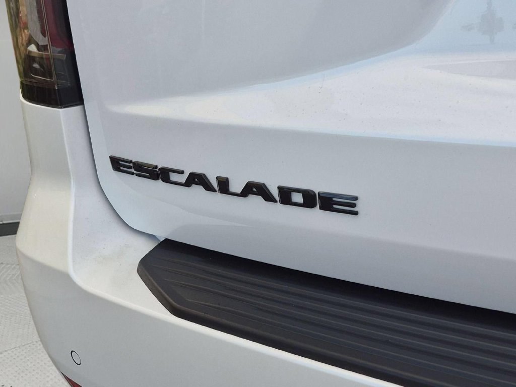 Certified 2023 Cadillac Escalade V AWD/4WD image 32