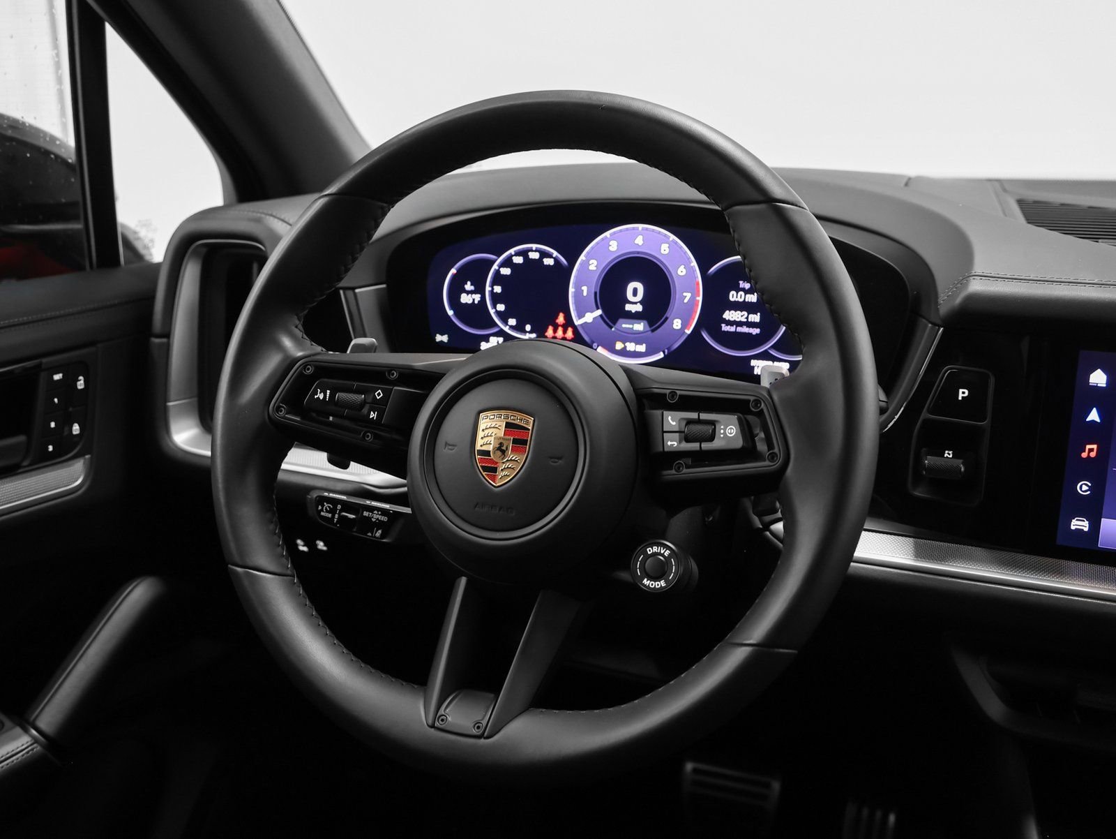 Certified 2025 Porsche Cayenne E-Hybrid image 33