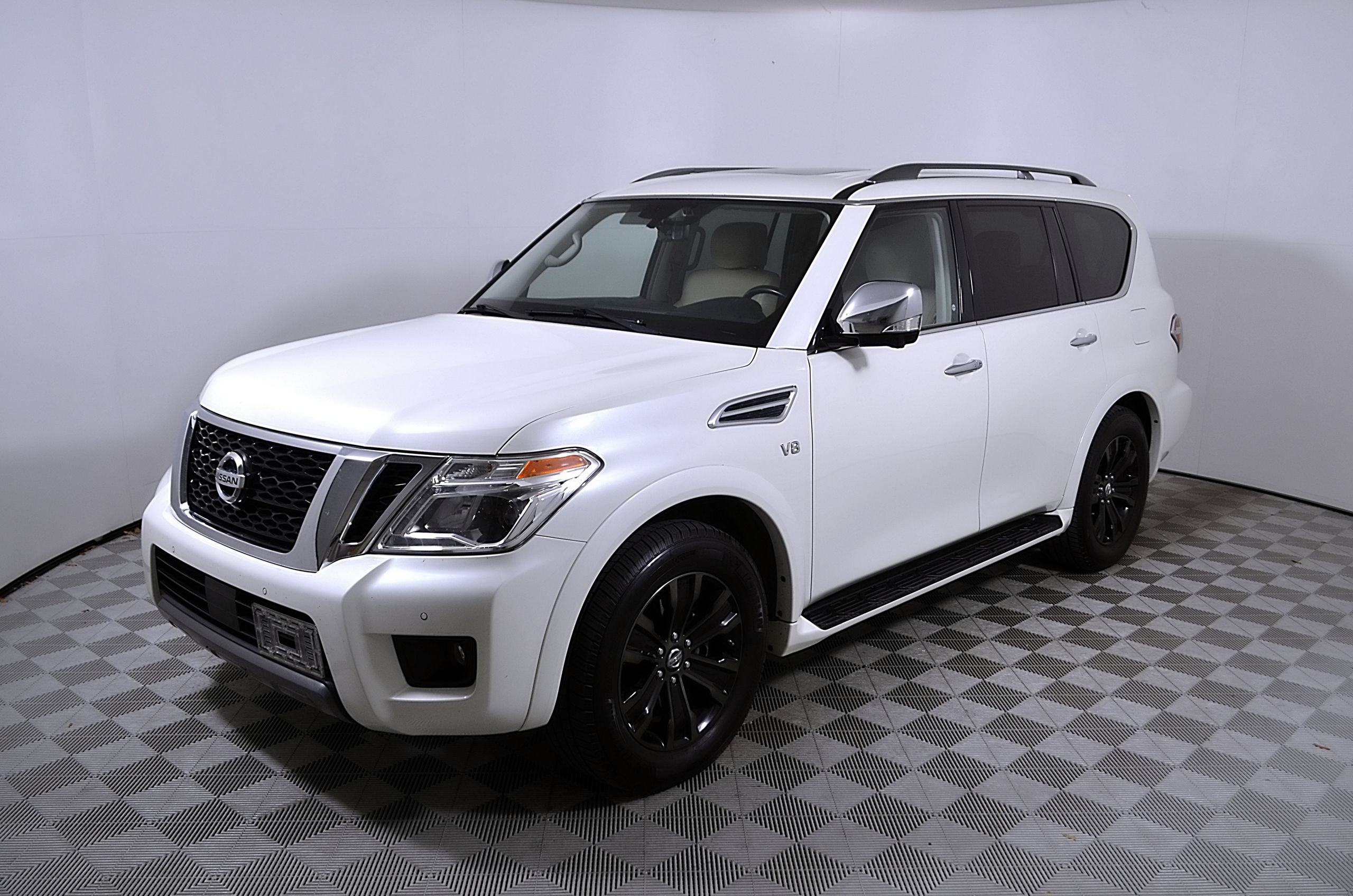 Used 2020 Nissan Armada Platinum w/ Captain's Chairs Package AWD/4WD image 3