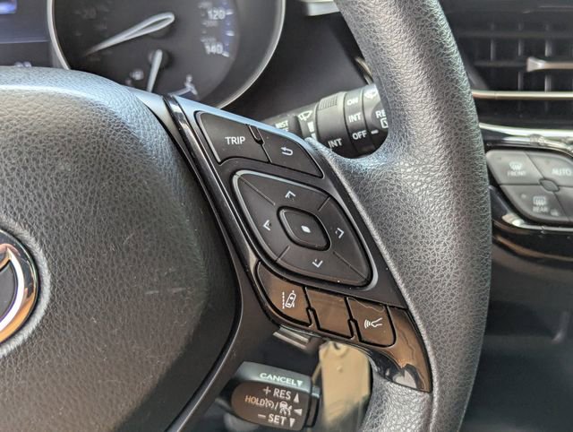 Used 2019 Toyota C-HR LE image 29