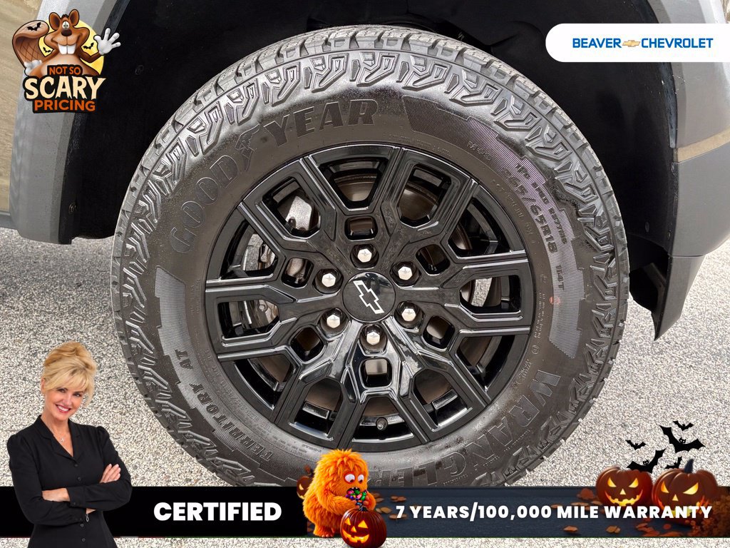 Used 2024 Chevrolet Colorado Trail Boss w/ Advanced Trailering Package AWD/4WD image 10