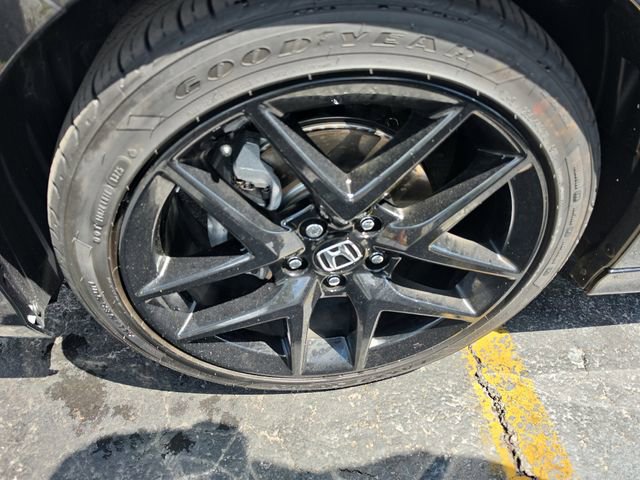 Used 2025 Honda Civic Sport image 9