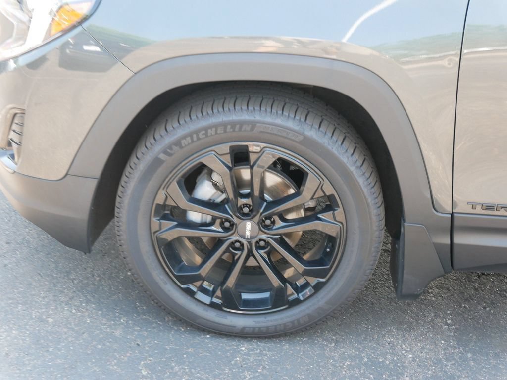 Used 2021 GMC Terrain SLT w/ Elevation Edition AWD/4WD image 9