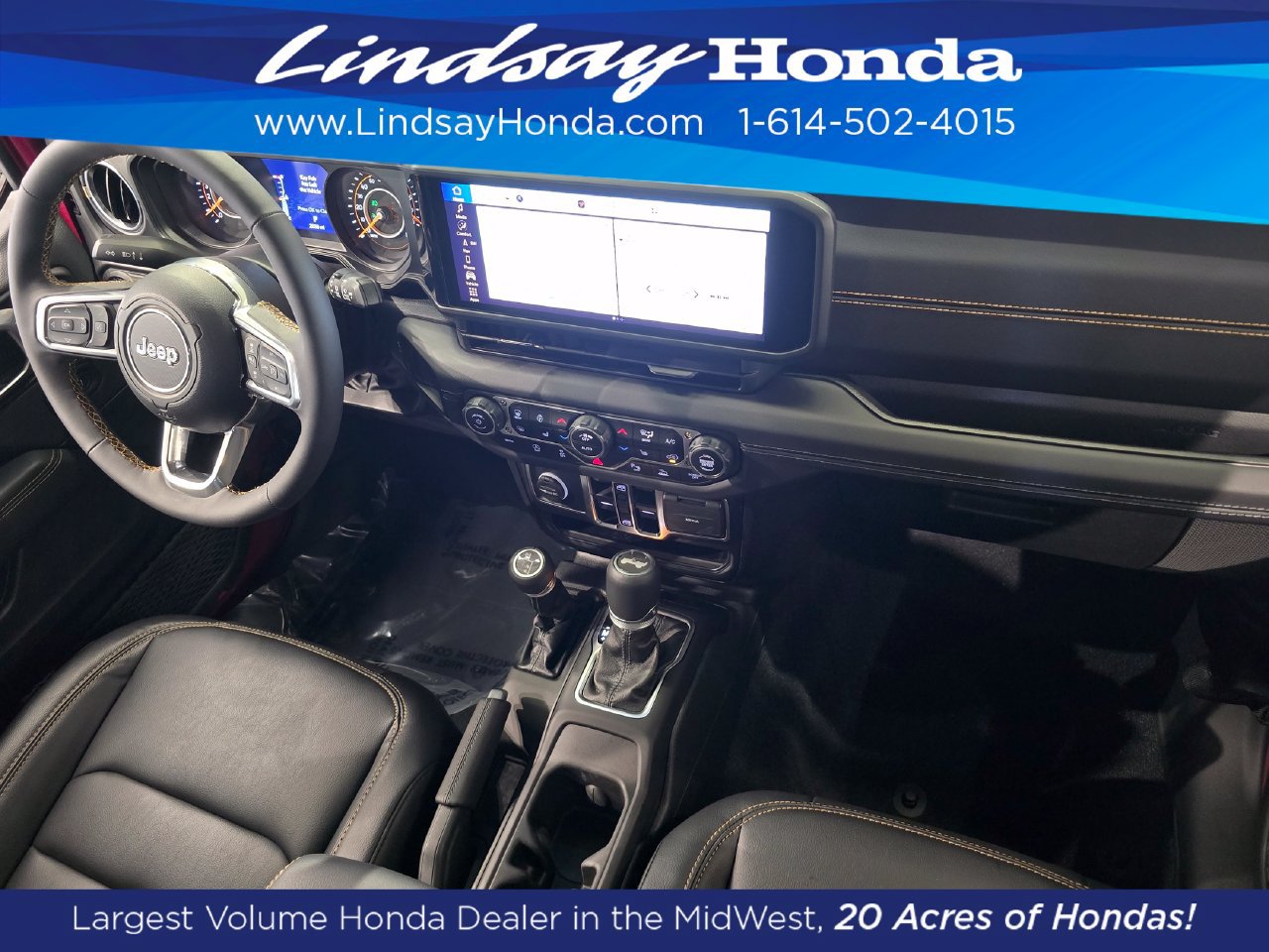 Used 2024 Jeep Wrangler Unlimited Sahara w/ Technology Group AWD/4WD image 12