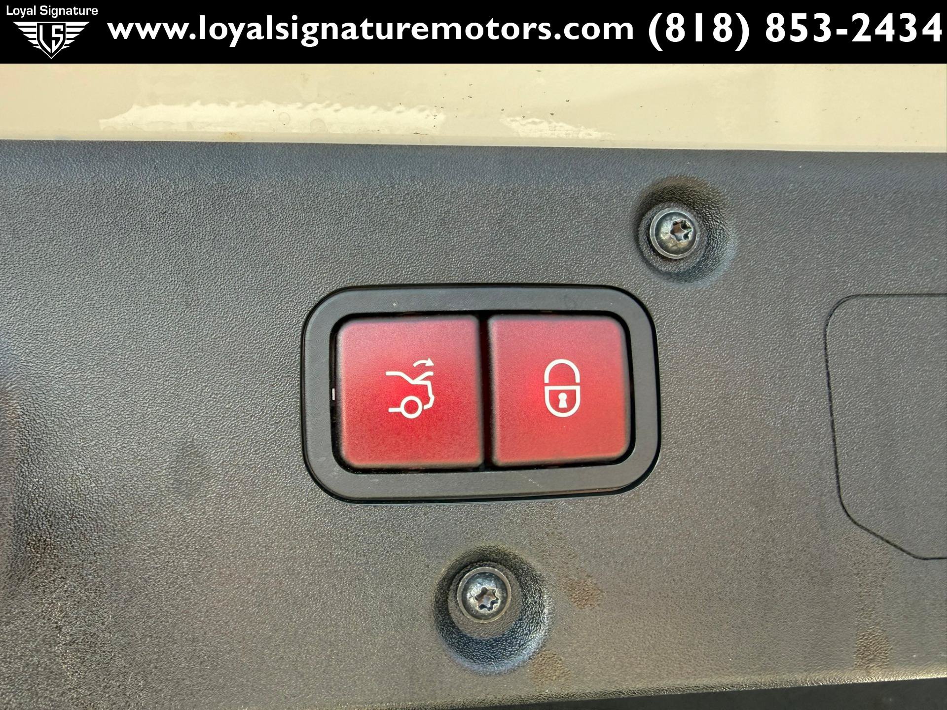 Used 2010 Mercedes-Benz CL 550 4MATIC image 11