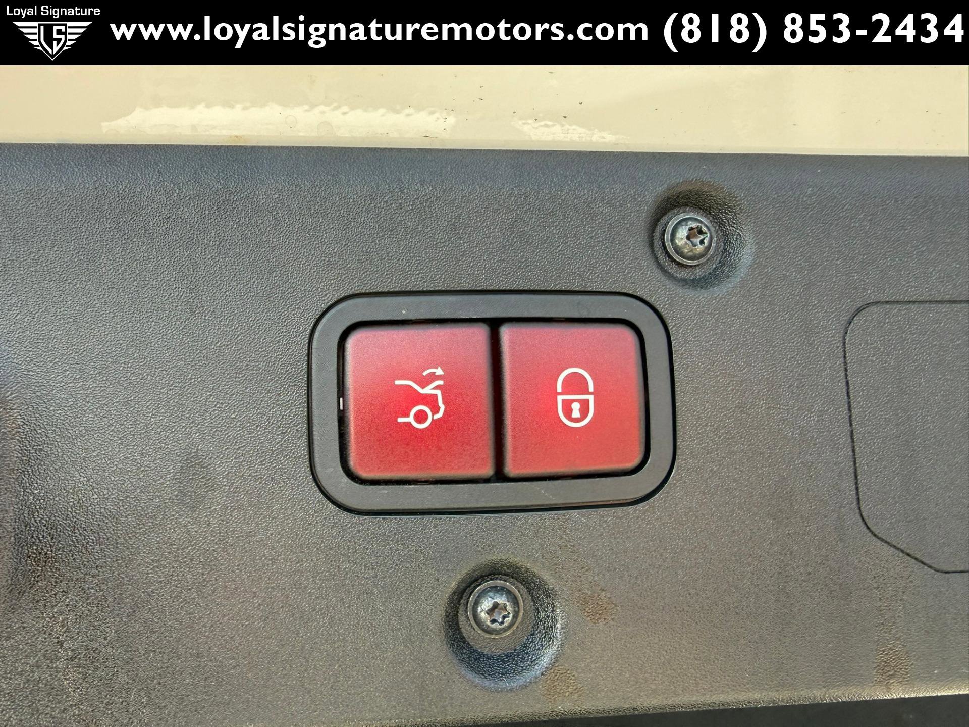 Used 2010 Mercedes-Benz CL 550 4MATIC image 11