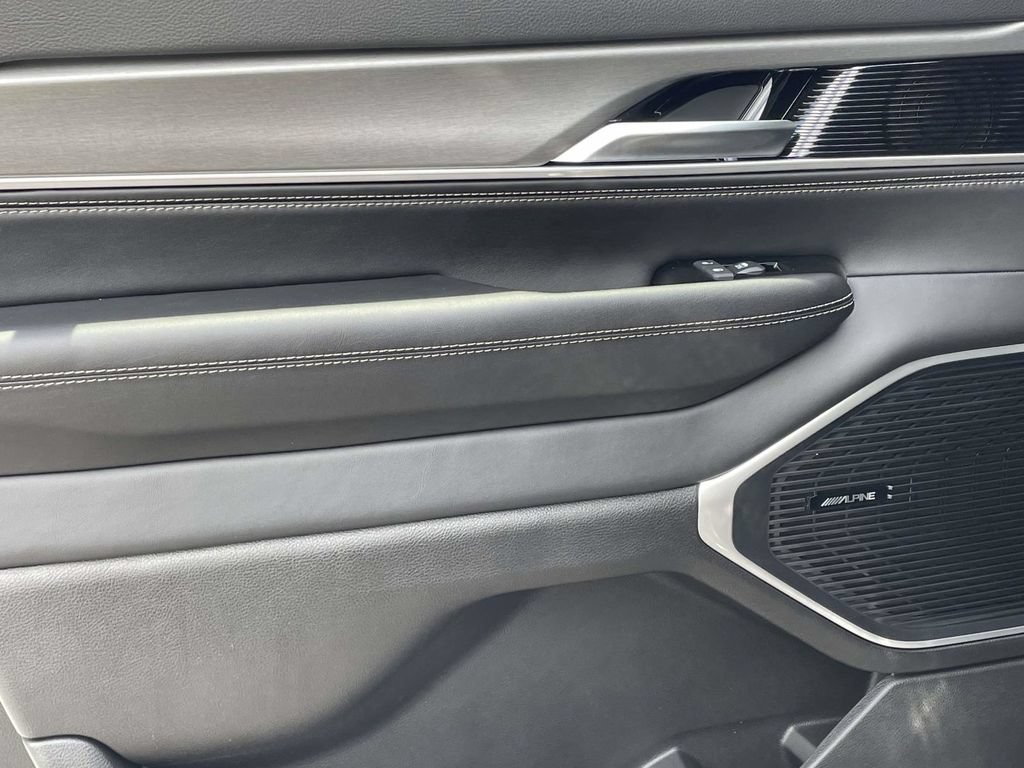 New 2026 Jeep Grand Wagoneer 4WD image 21