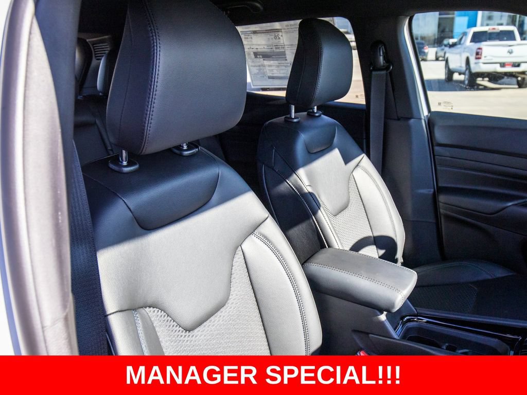 New 2026 Jeep Compass Latitude AWD/4WD image 15