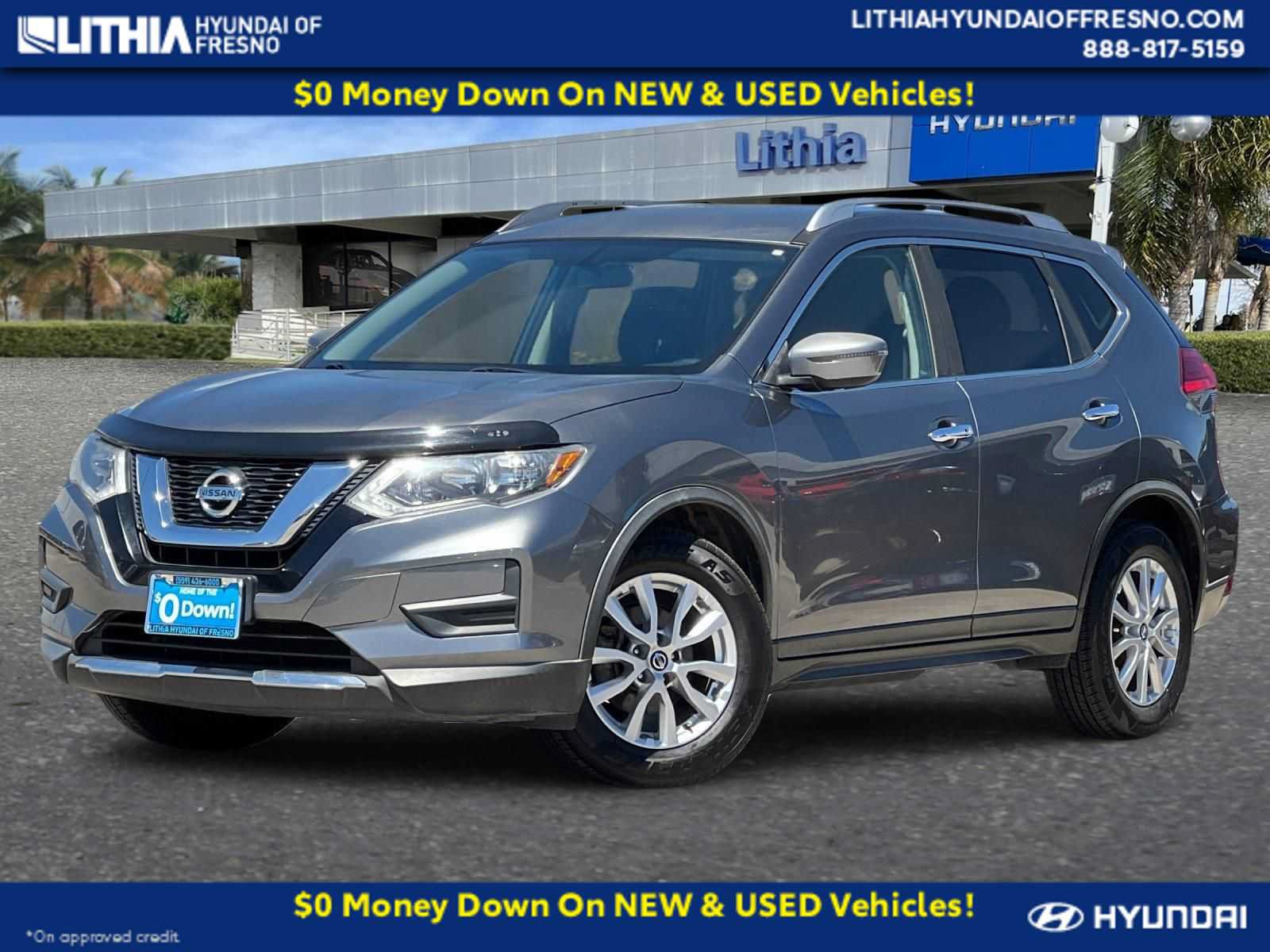 Used 2017 Nissan Rogue SV FWD image 1