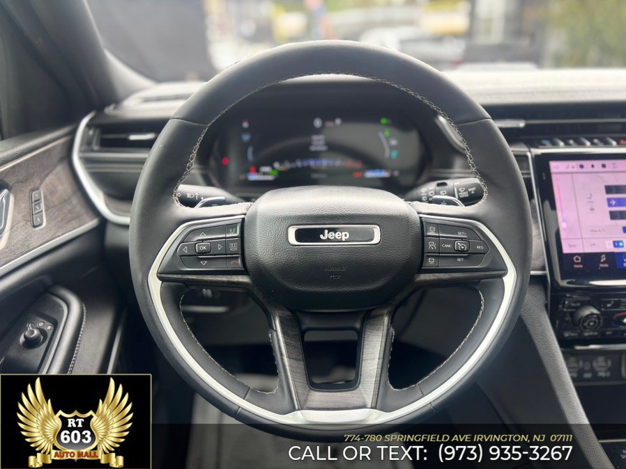 Used 2024 Jeep Grand Cherokee Limited 4xe AWD/4WD image 14