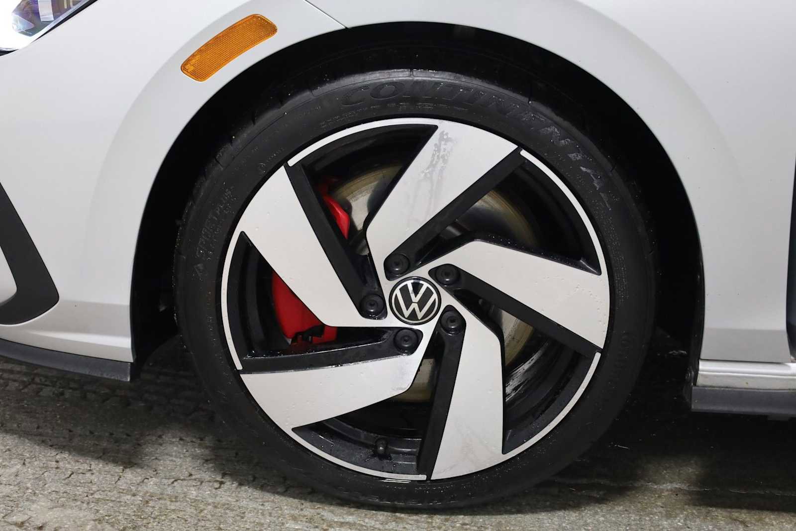 Used 2022 Volkswagen GTI SE image 38