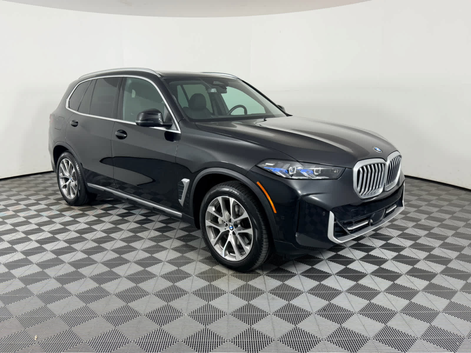 Used 2024 BMW X5 xDrive40i w/ Premium Package