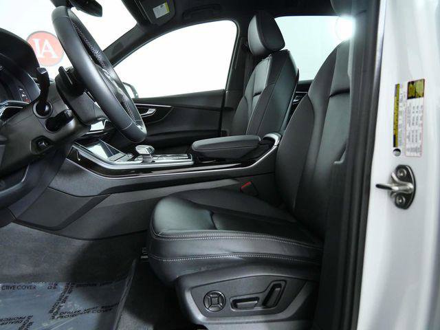 Used 2025 Audi Q7 2.0T Premium w/ Convenience Plus Package image 17
