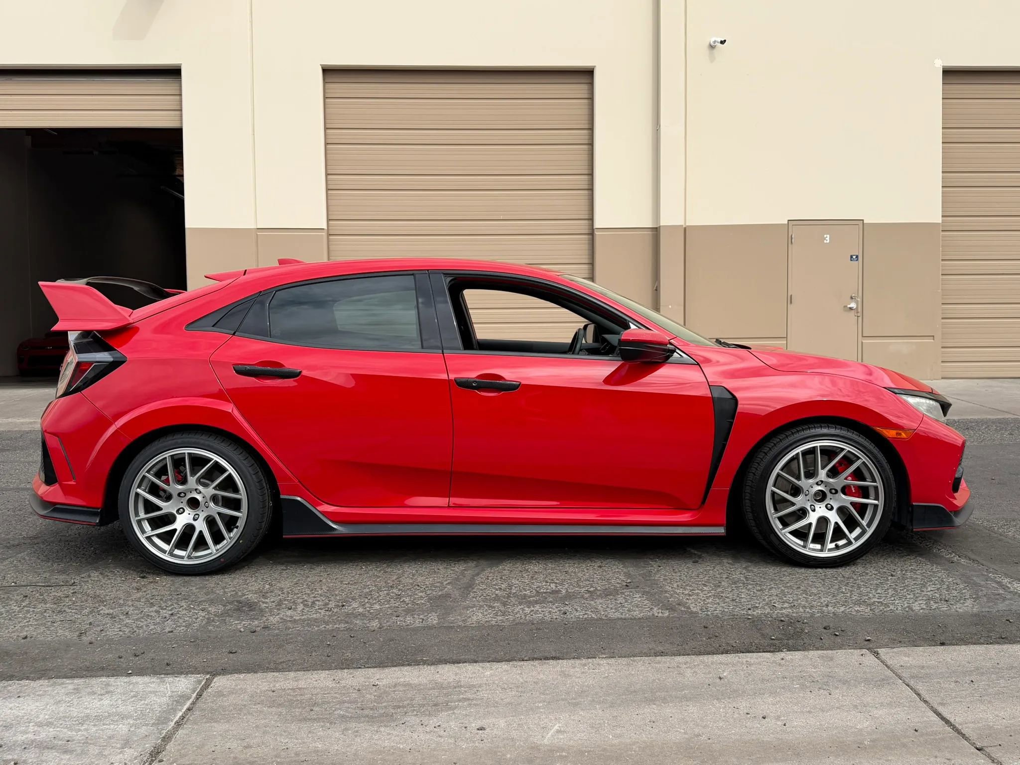 Used 2018 Honda Civic Type R image 10