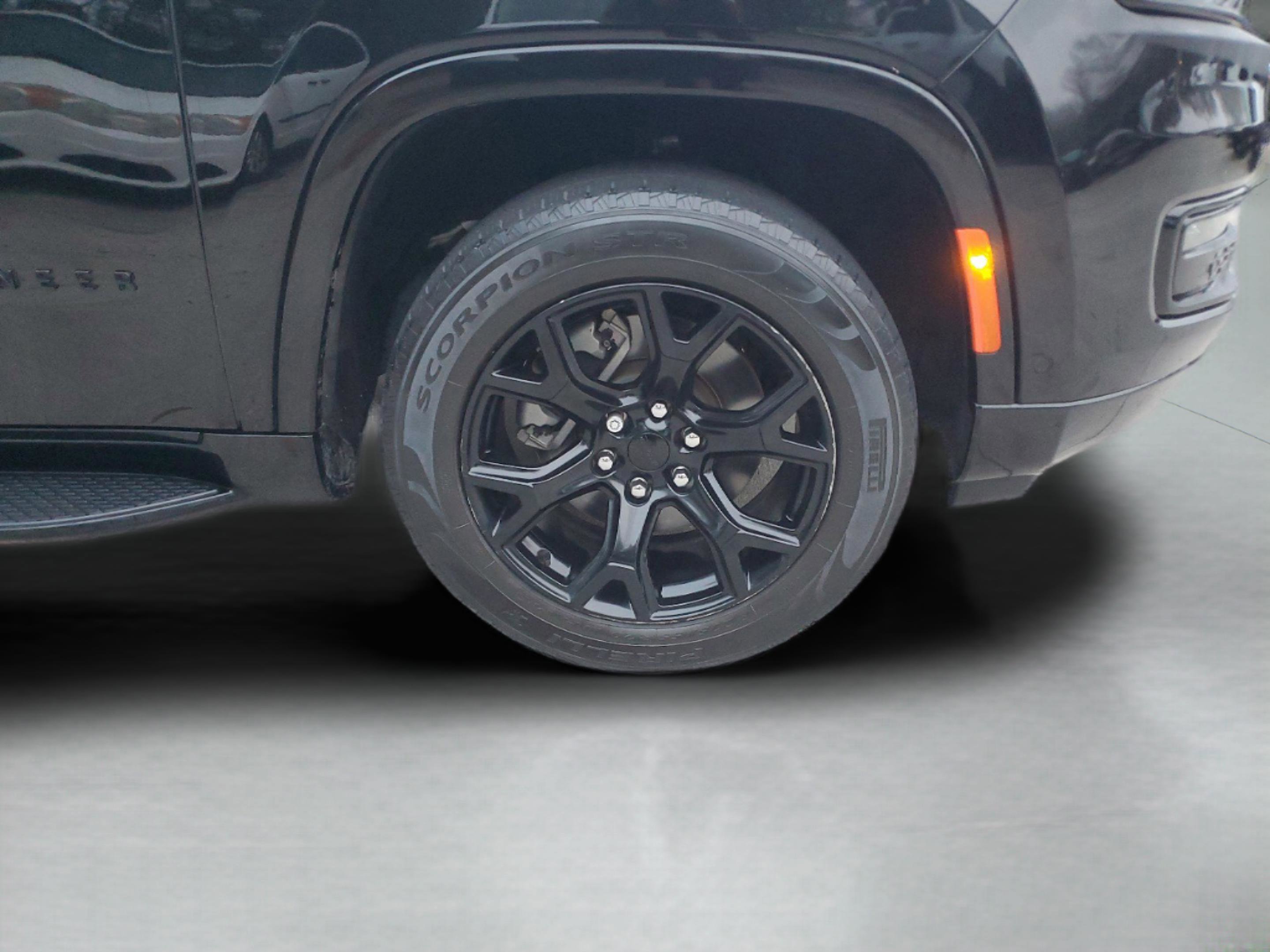 Used 2023 Jeep Wagoneer Series II image 6