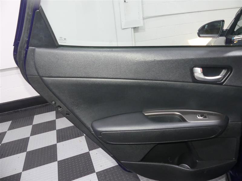 Used 2019 Kia Optima S image 24