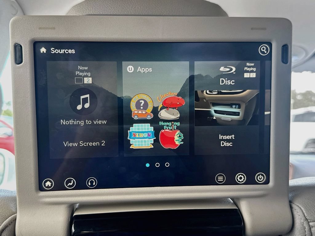 Used 2019 Chrysler Pacifica Touring-L Plus w/ Advanced Safetytec Group FWD image 27