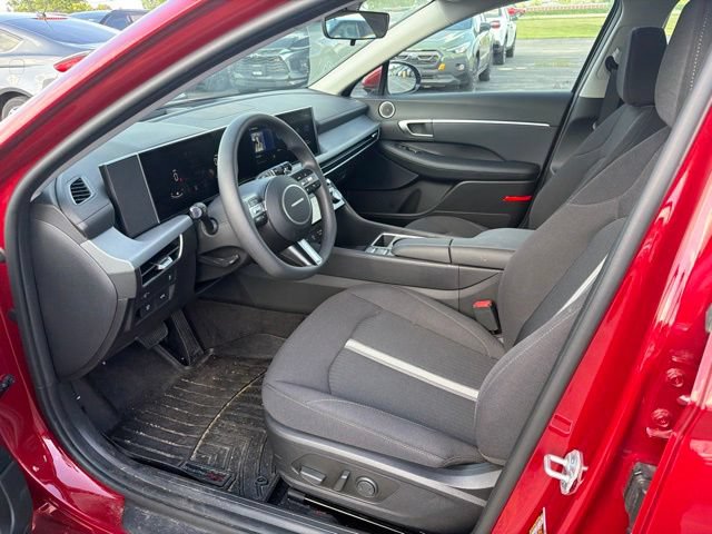 Certified 2025 Hyundai Sonata SEL AWD/4WD image 15
