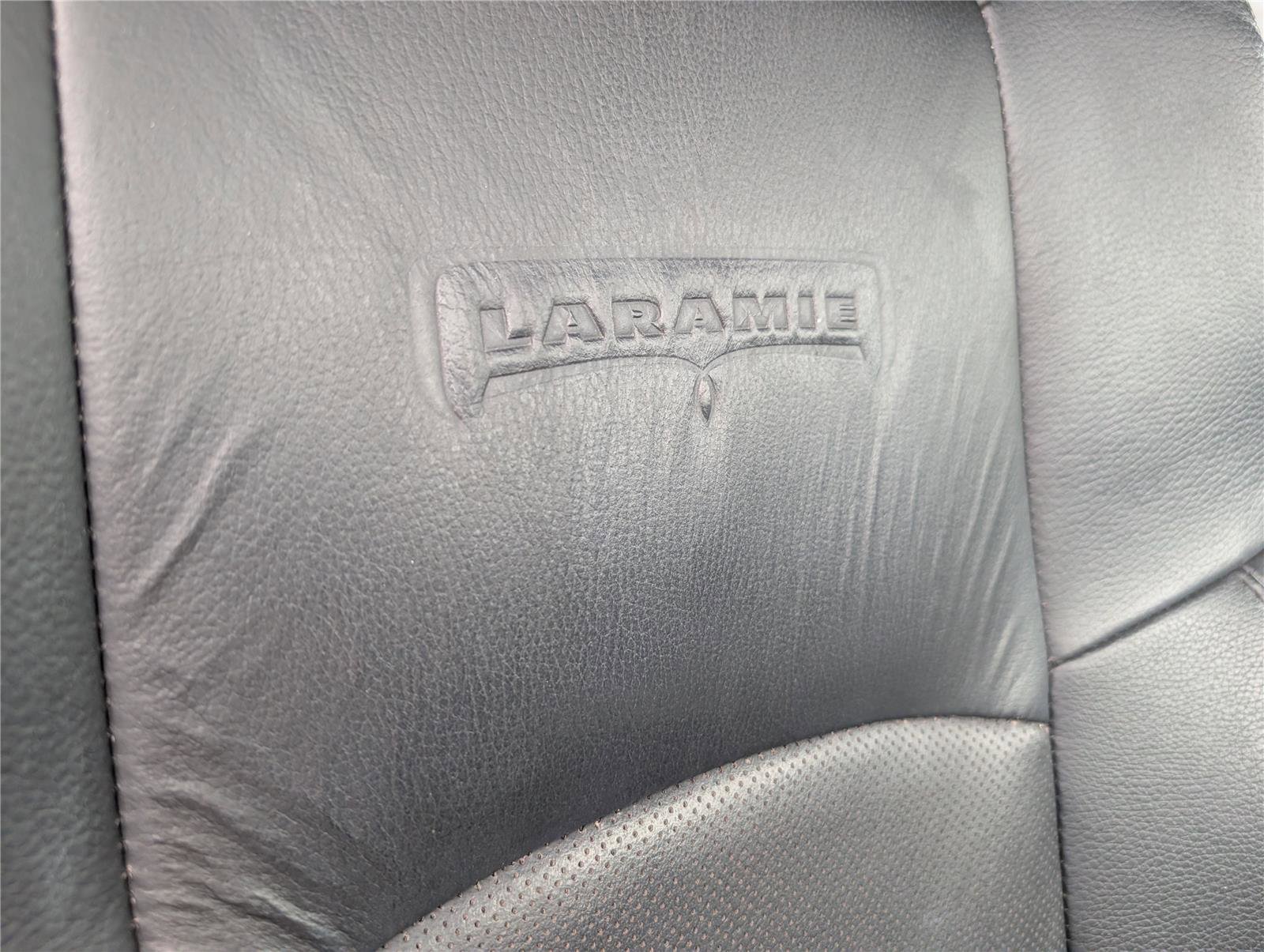Used 2014 RAM 2500 Laramie w/ Black Appearance Group AWD/4WD image 12