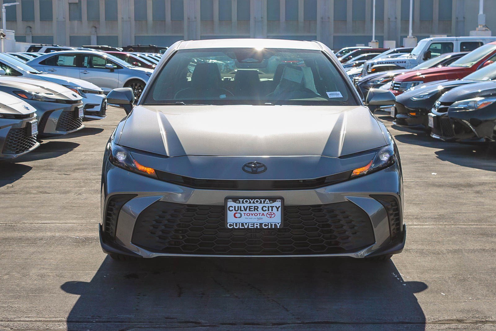 New 2026 Toyota Camry SE w/ Convenience Package FWD image 2