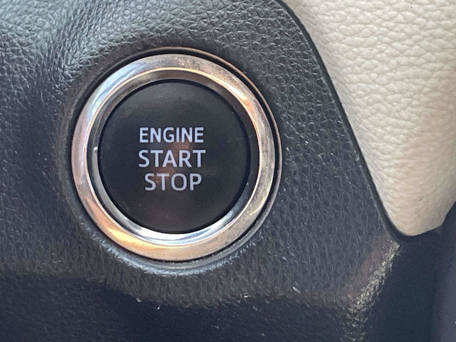 Used 2019 Toyota RAV4 XLE w/ Convenience Package FWD image 29
