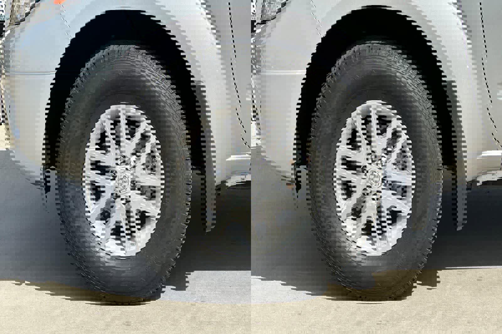 Used 2017 Nissan Frontier SV image 12