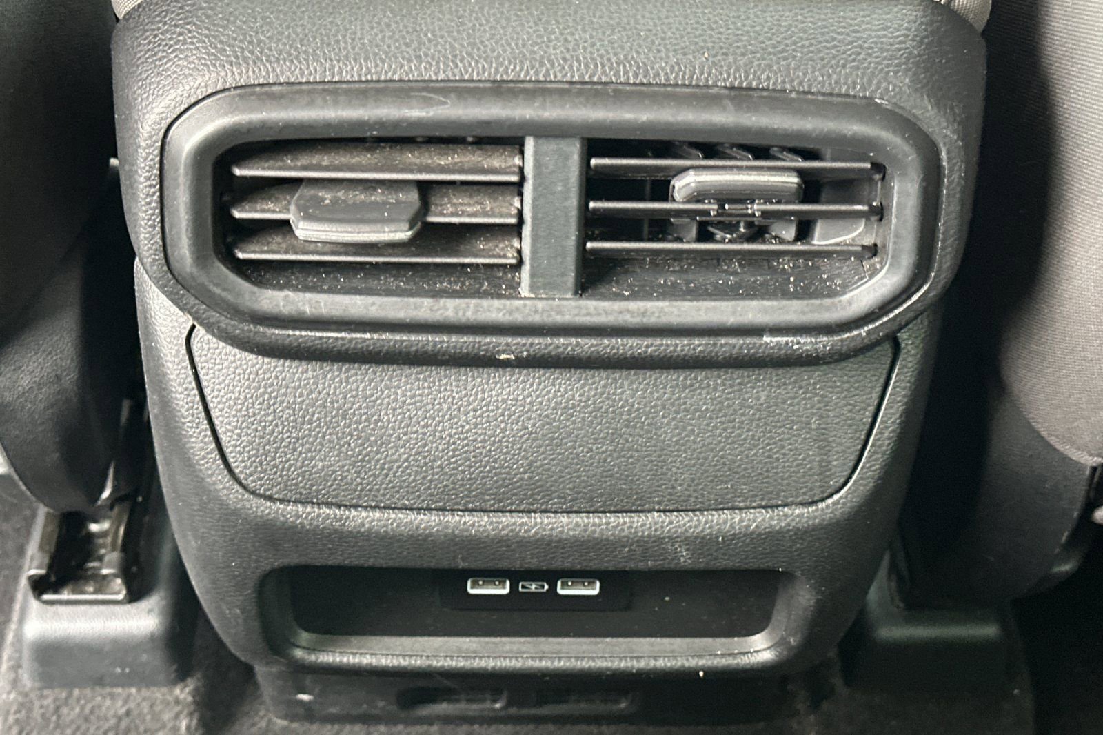 Used 2023 Honda Pilot LX image 14