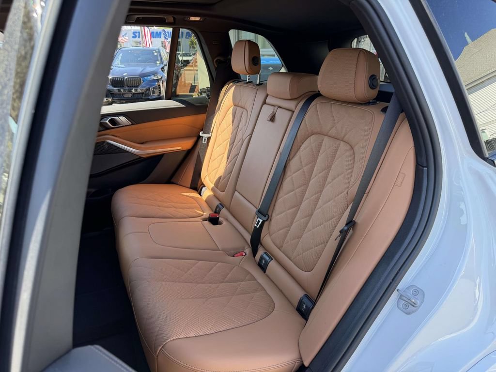 Used 2026 BMW X5 M60i AWD/4WD image 17