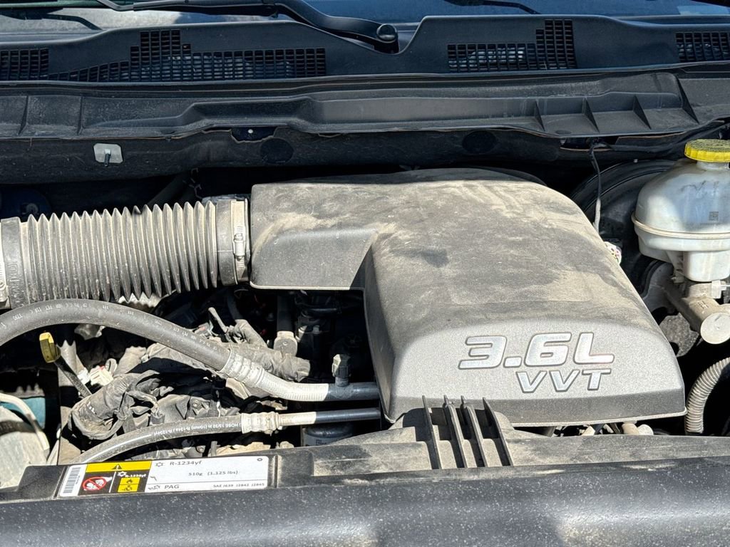 Used 2021 RAM 1500 Classic SLT image 25