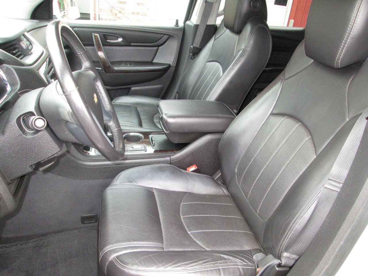 Used 2016 Chevrolet Traverse LTZ AWD/4WD image 15