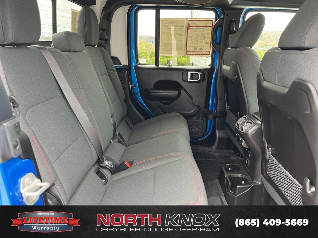 Used 2024 Jeep Gladiator Rubicon w/ Technology Group image 21
