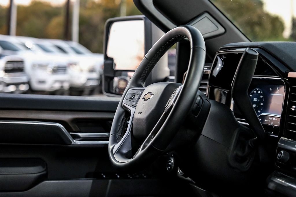 Used 2024 Chevrolet Silverado 3500 High Country w/ High Country Premium Package image 14