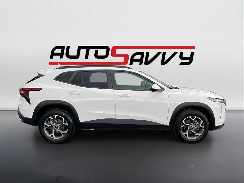 Used 2026 Chevrolet Trax LT FWD image 8