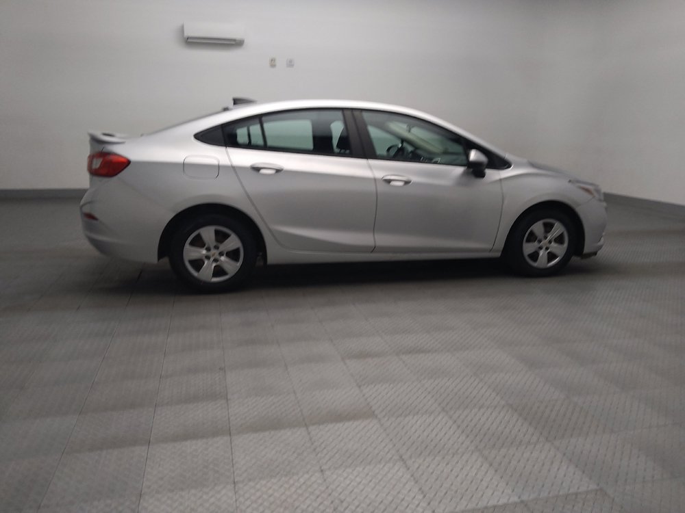 Used 2018 Chevrolet Cruze LS FWD image 10