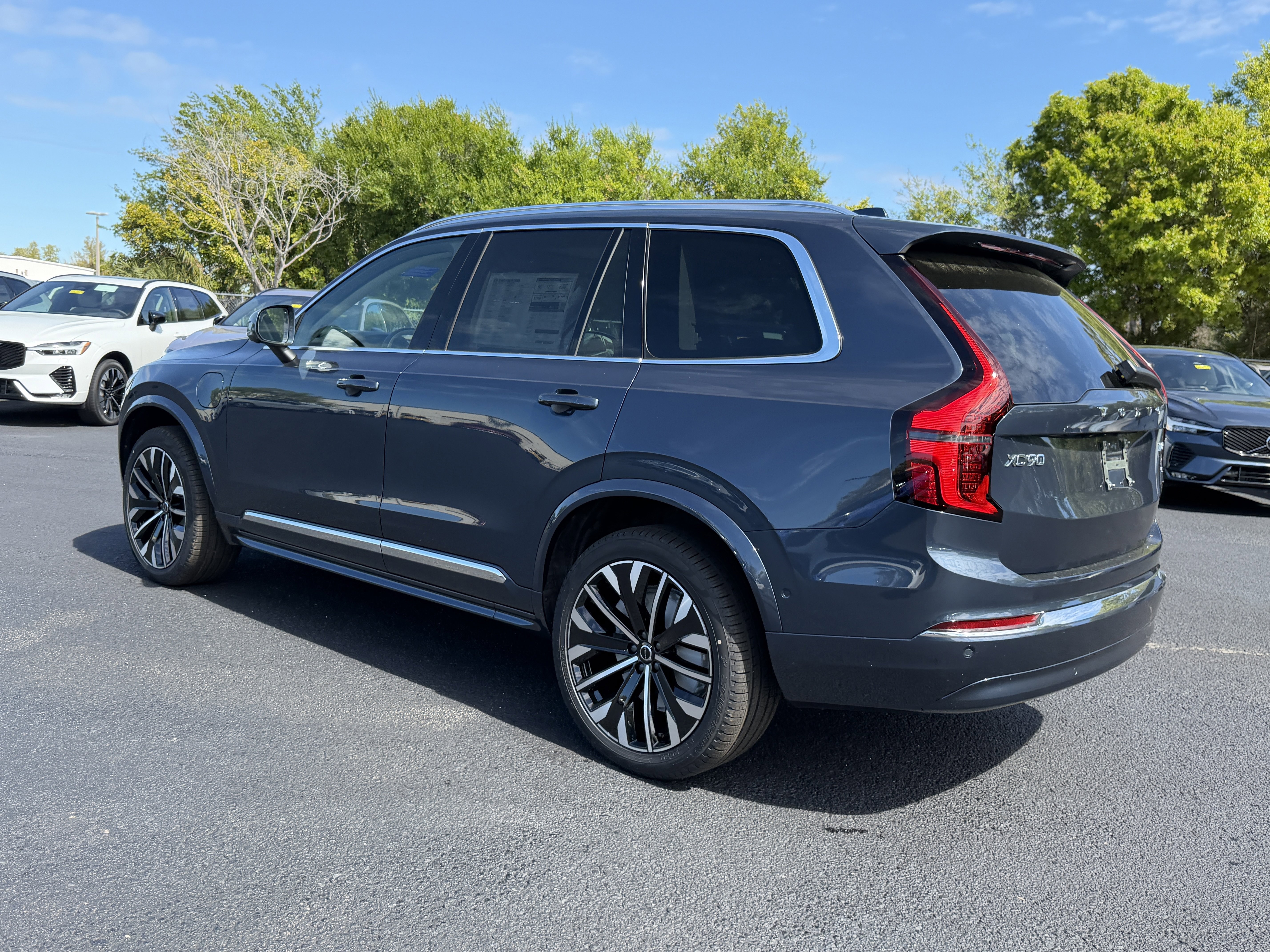 New 2026 Volvo XC90 T8 Ultra w/ Protection Package image 5