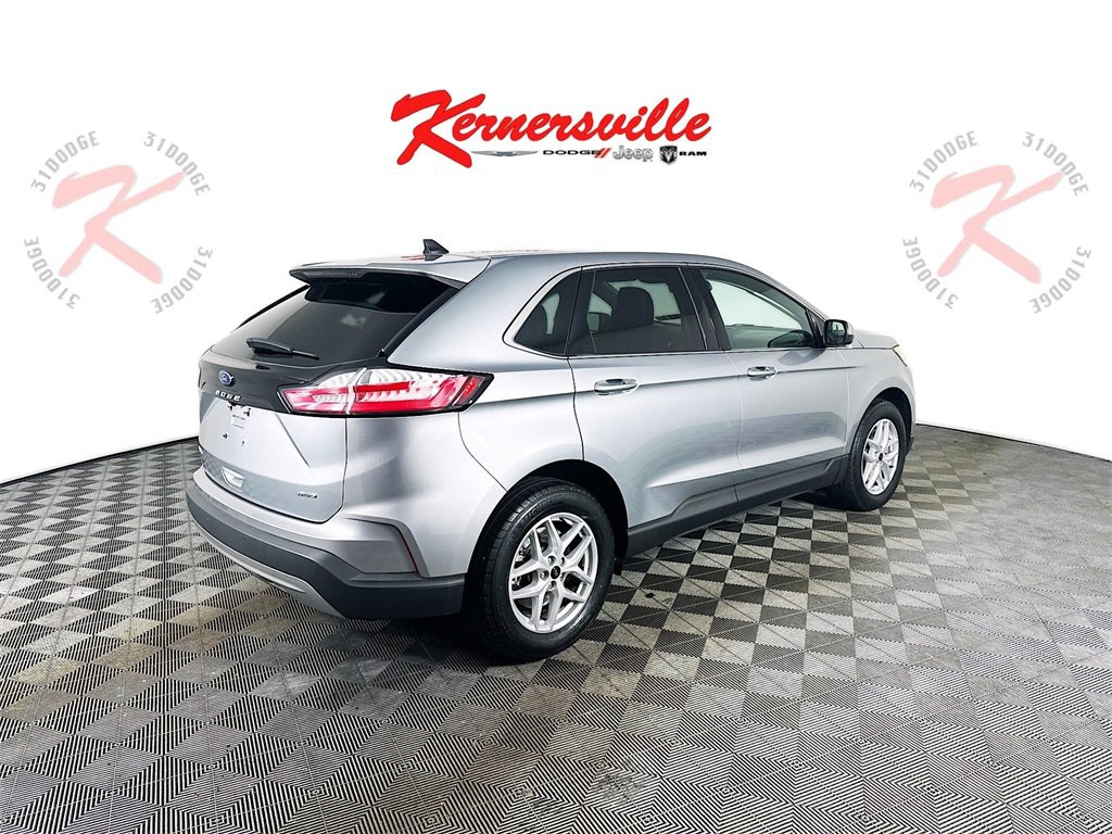 Used 2024 Ford Edge SEL image 7