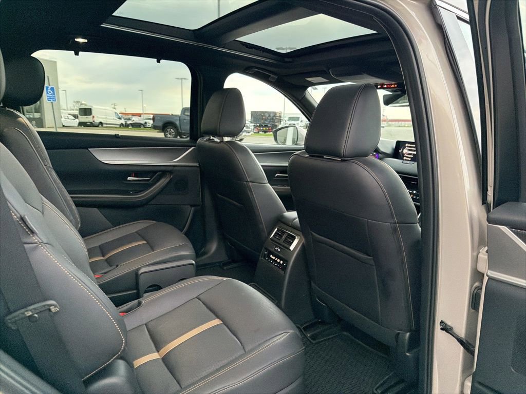 Used 2024 MAZDA CX-90 Plug-In Hybrid w/ Premium Plus image 19