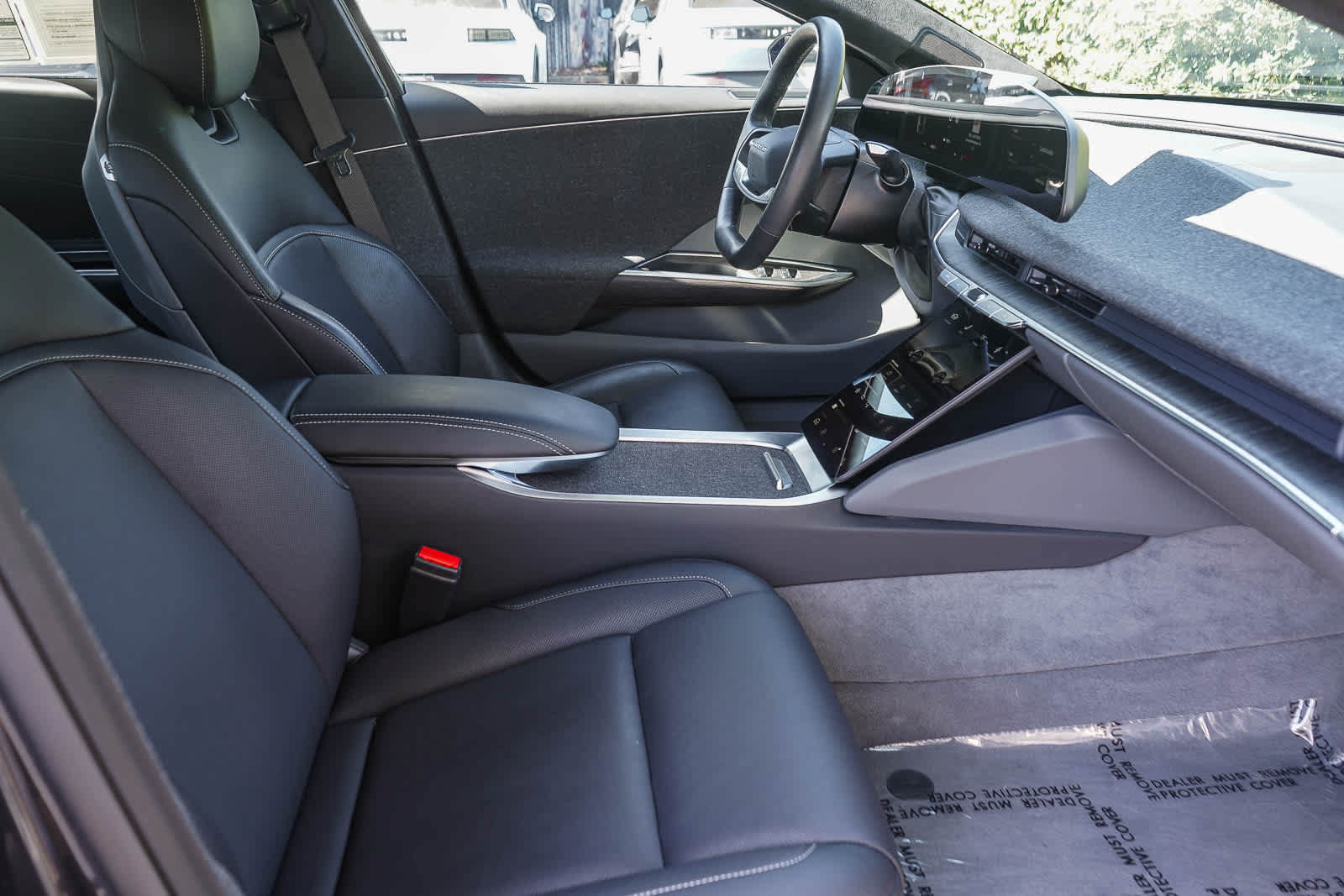 Used 2024 Lucid Air Touring AWD/4WD image 8