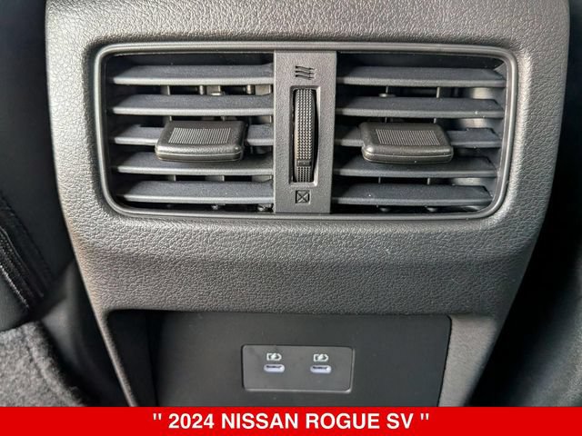Certified 2024 Nissan Rogue SV w/ SV Premium Package AWD/4WD image 31