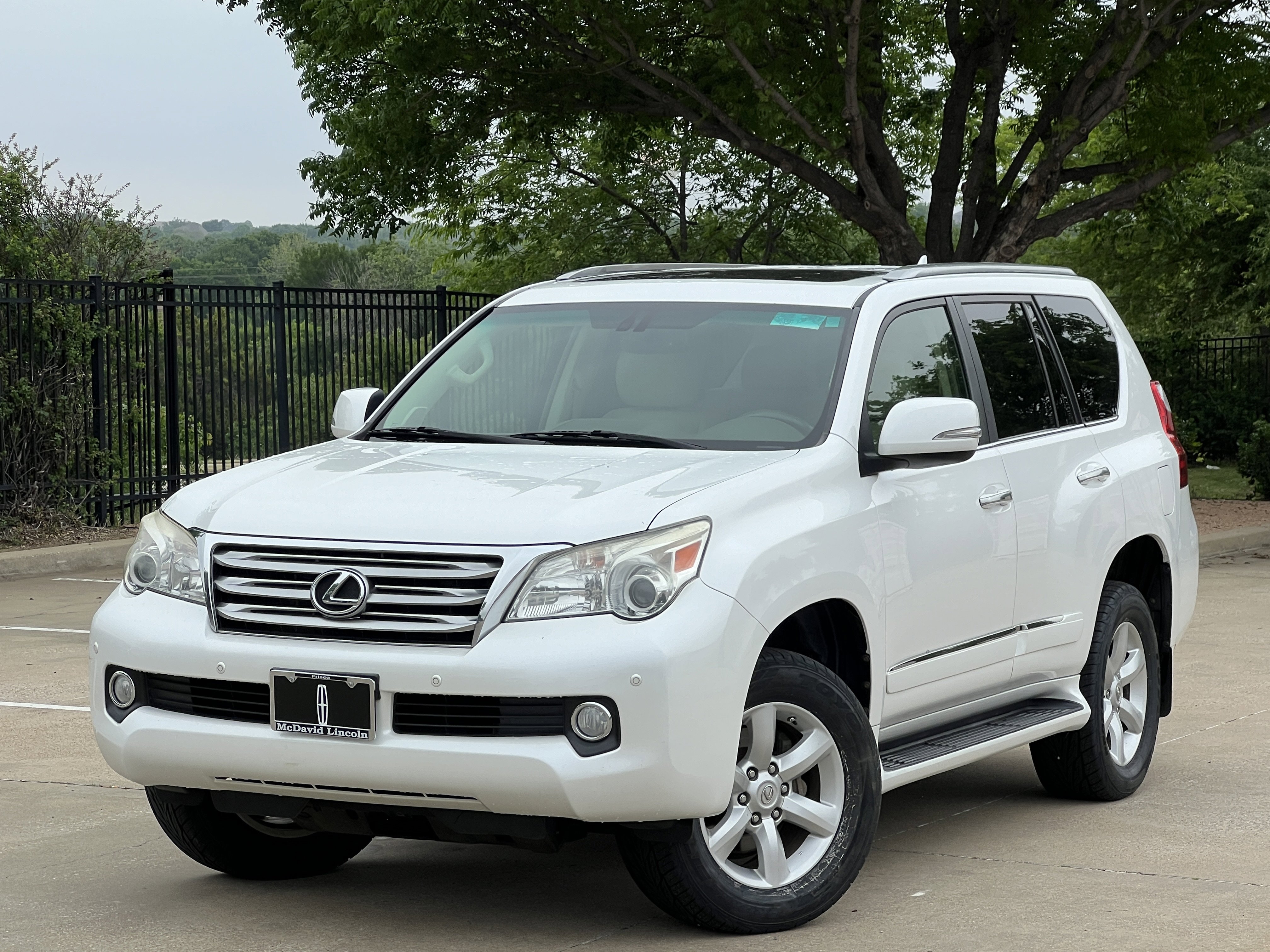 Used 2013 Lexus GX 460 w/ Comfort Plus Pkg image 2