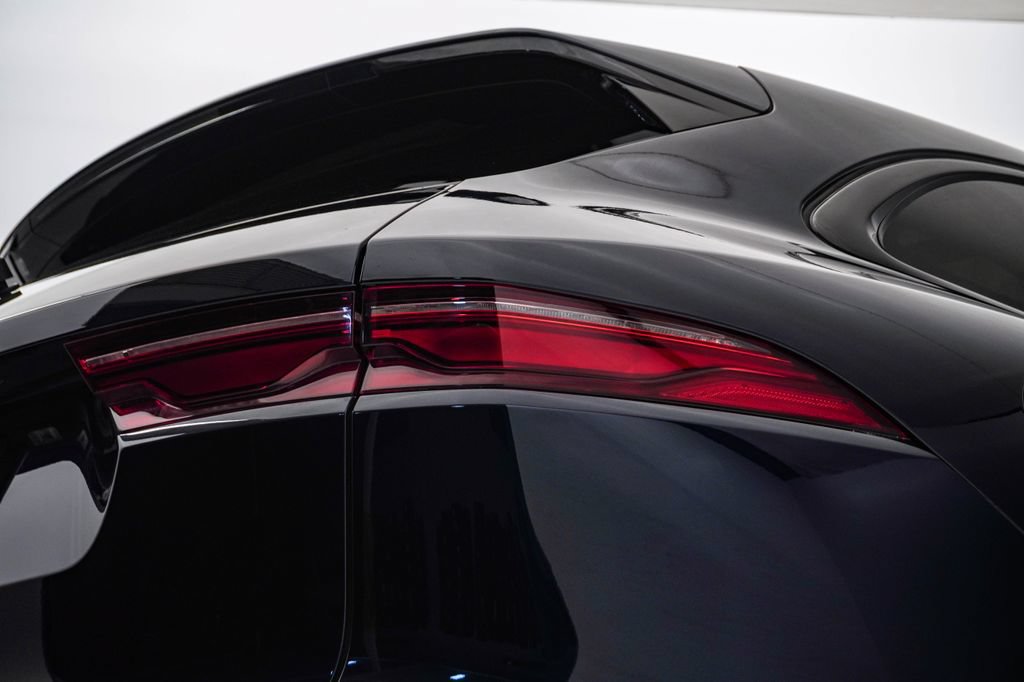 Used 2024 Jaguar F-PACE R-Dynamic S AWD/4WD image 12