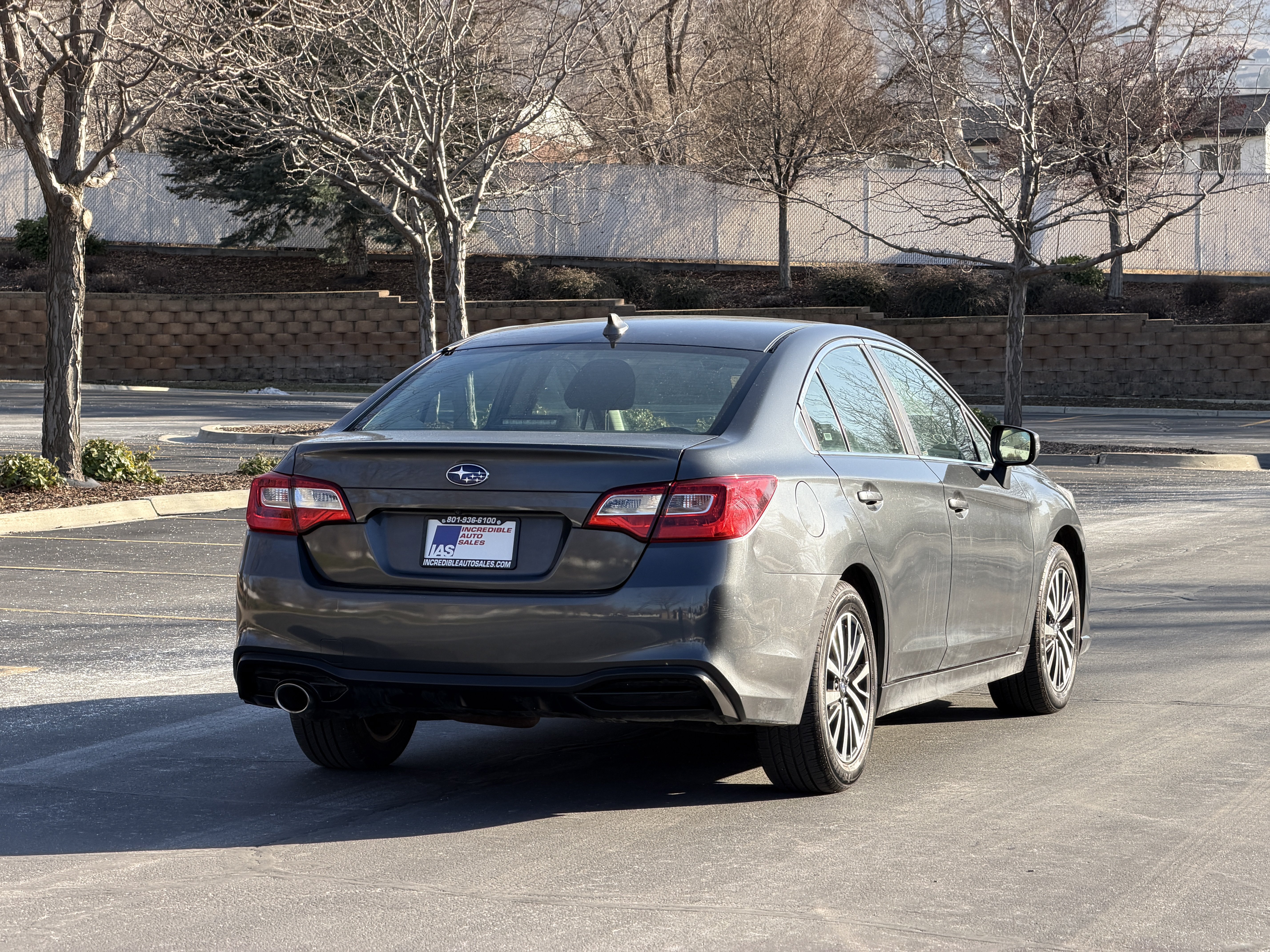 Used 2018 Subaru Legacy 2.5i Premium w/ Eyesight & BSD & Rcta & HBA AWD/4WD image 4