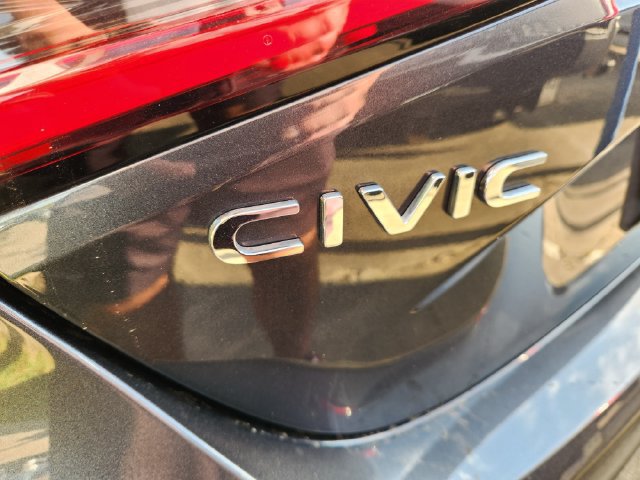 Used 2024 Honda Civic EX-L image 8