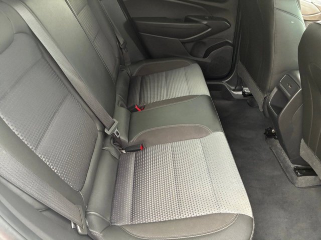 Used 2025 Chevrolet Trax LT FWD image 19