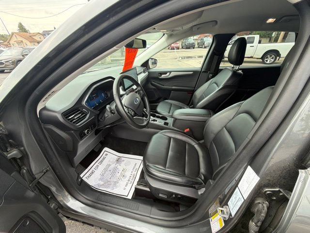Certified 2025 Ford Escape Platinum AWD/4WD image 23
