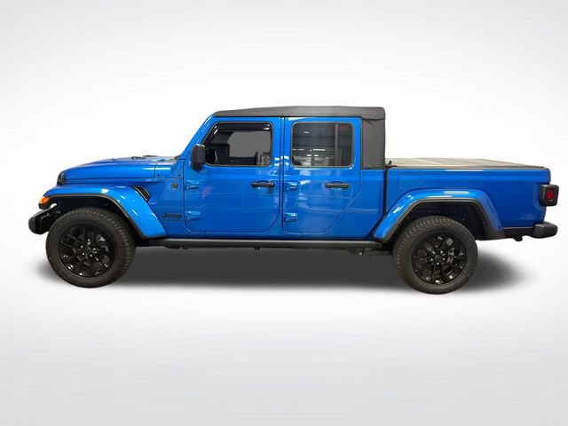 Used 2025 Jeep Gladiator Sport AWD/4WD image 2